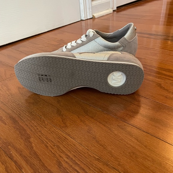 Michael Kors tennis shoes - Picture 5 of 5